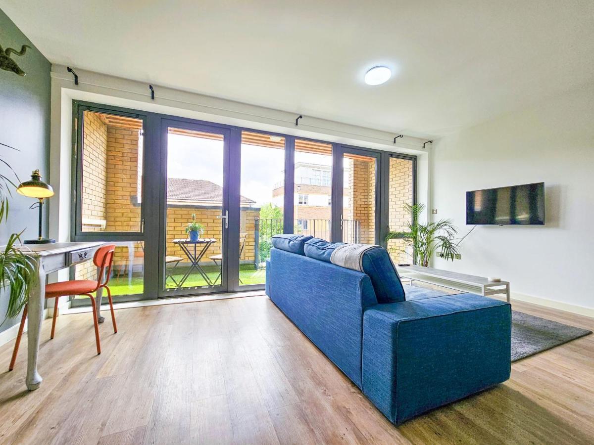 Centrally Located Spacious Flat Near Canary Wharf Londen Buitenkant foto